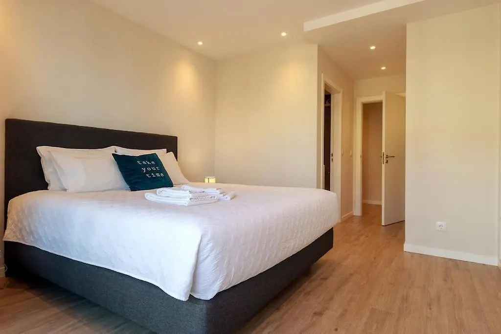 Luxury And Modern Apartment In Porto Moniz Center