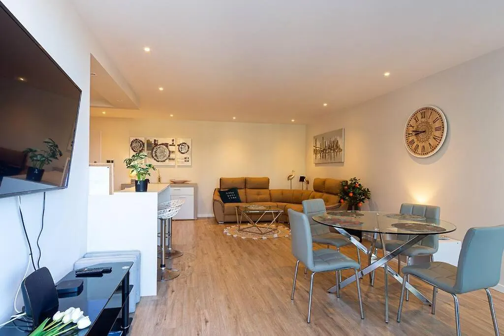 Luxury And Modern Apartment In Porto Moniz Center Portugal
