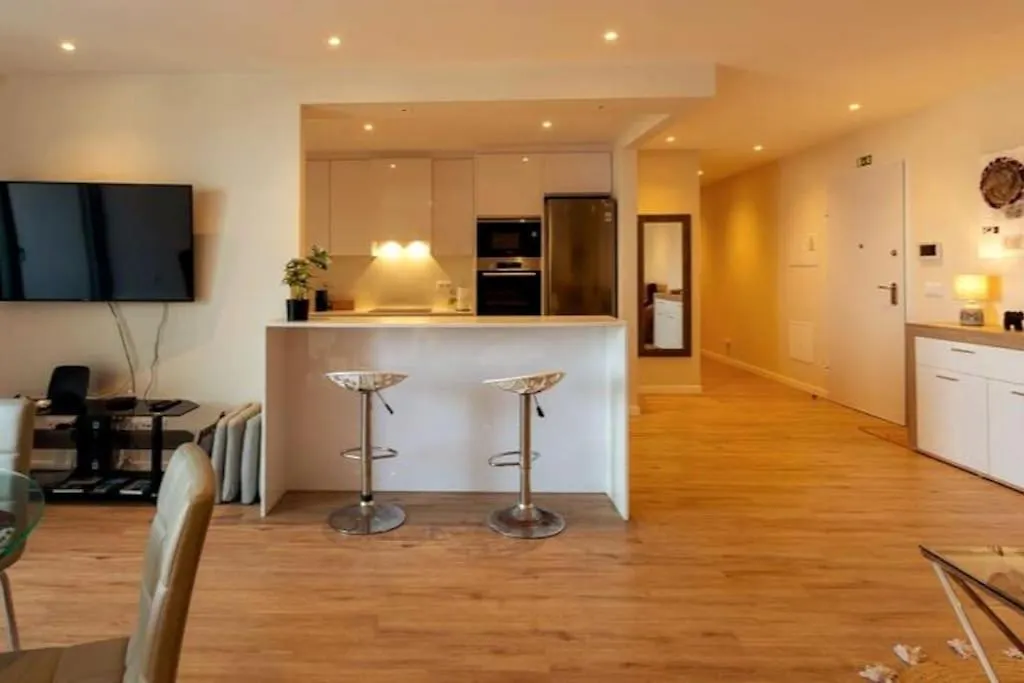 Luxury And Modern Apartment In Porto Moniz Center