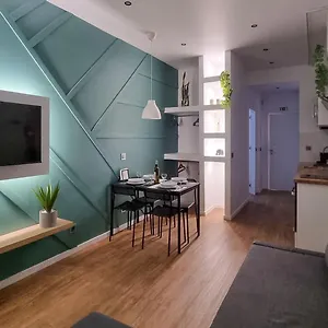 The Jolie - By The Ocean Apartment